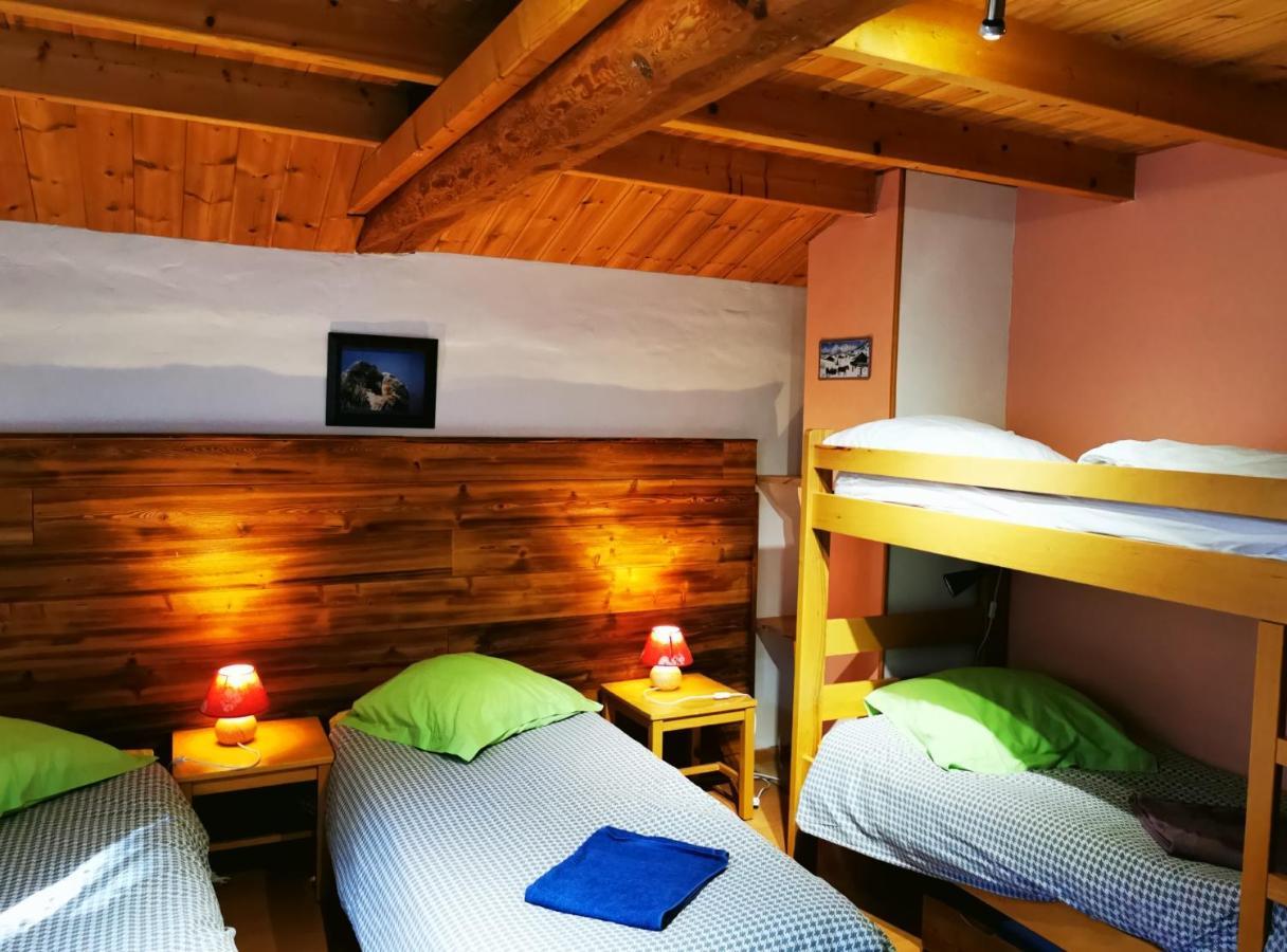 Gite D'Etape Auberge De L'Ardoisiere Жозье Экстерьер фото